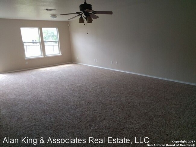 Building Photo - 3 br, 2.5 bath House - 2702 Candleridge Drive