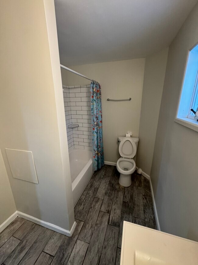 Foto del edificio - 85 Lawn Park Ave