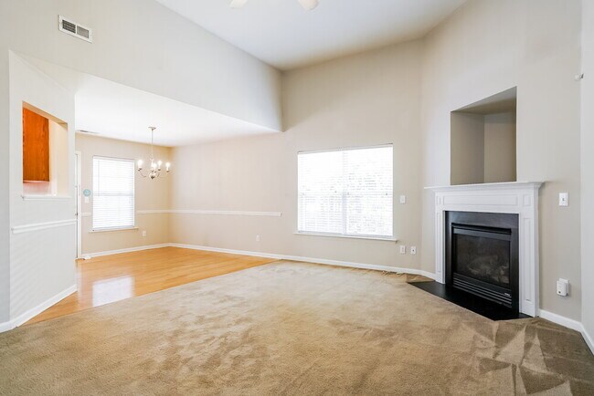 Foto del edificio - 840 Red Oak Tree Dr