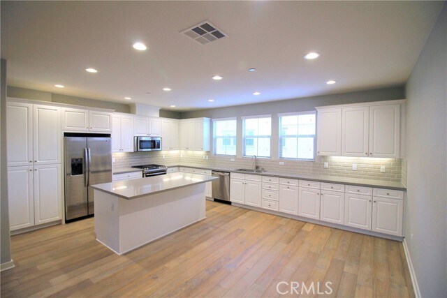 Building Photo - 126 Greenleaf Dr