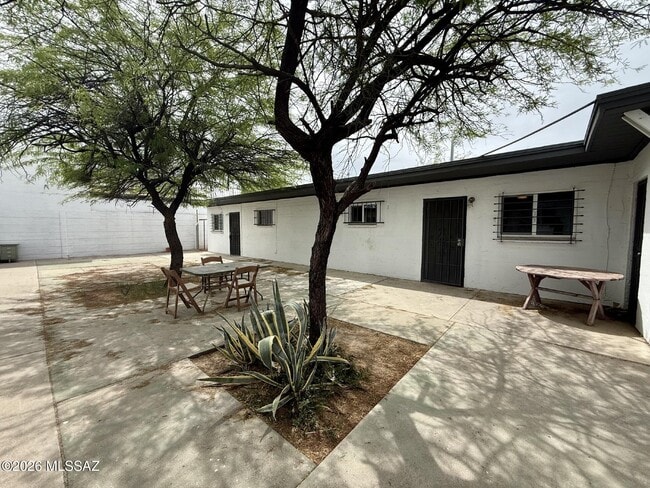 Foto del edificio - 3564 E Kleindale Rd