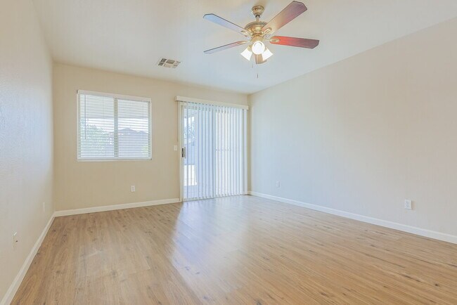 Building Photo - 1055 E Denim Trail