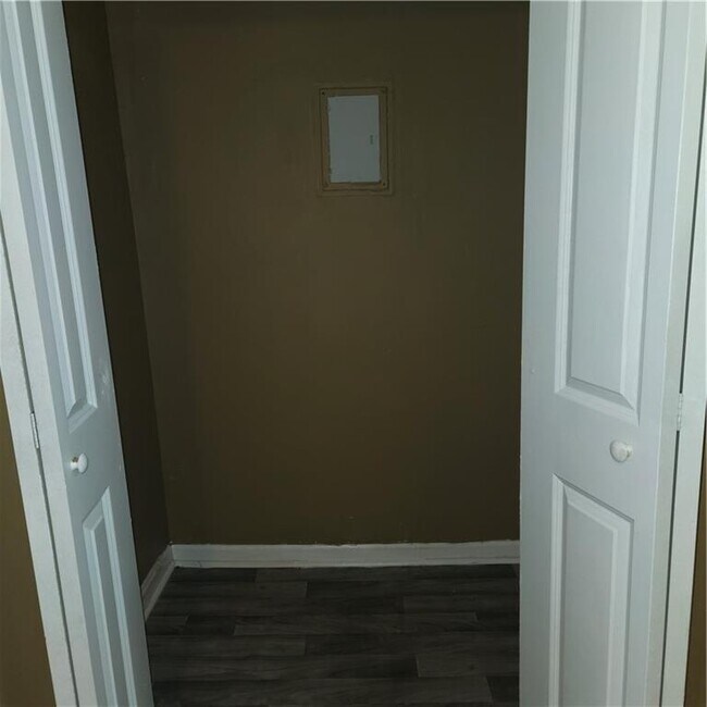 Building Photo - 1980 Stanton Rd