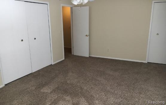 Building Photo - 27153 Farmbrook Villa Dr