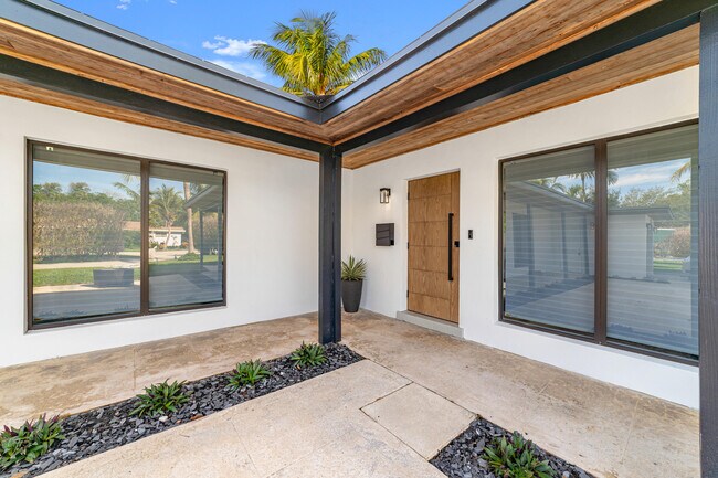 Foto del edificio - 224 E Kalmia Dr