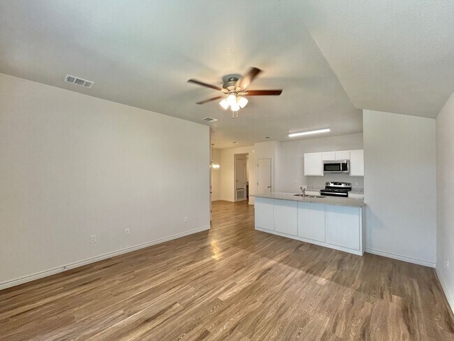 Foto del edificio - 1810 Clovis Dr