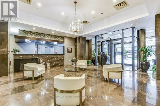 Building Photo - 650-650 Sheppard Ave E
