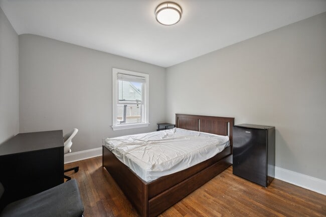 Foto del edificio - 4504 Guilford Rd