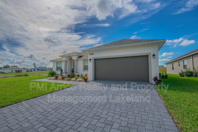 Building Photo - 3165 Pearly Dr