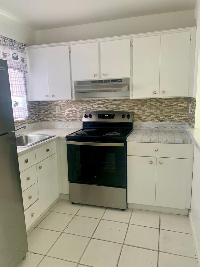 Foto del edificio - 2261 W 53rd St
