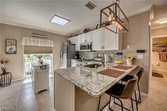 Building Photo - 5308 Chiquita Blvd S