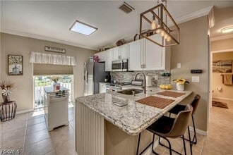 Building Photo - 5308 Chiquita Blvd S