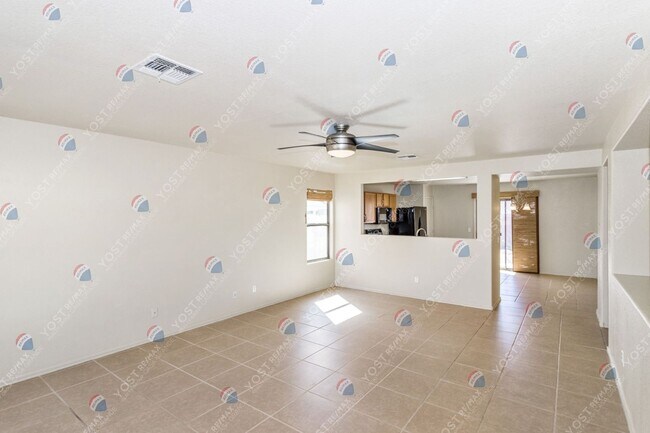 Building Photo - Beautiful home in SK Ranch
