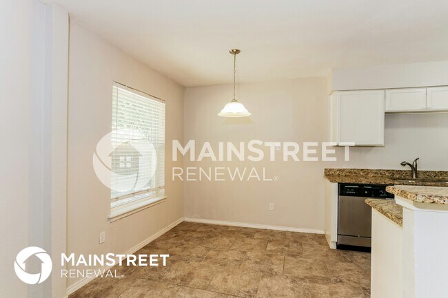 Building Photo - 817 Sandalwood Ln