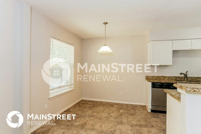 Foto del edificio - 817 Sandalwood Ln