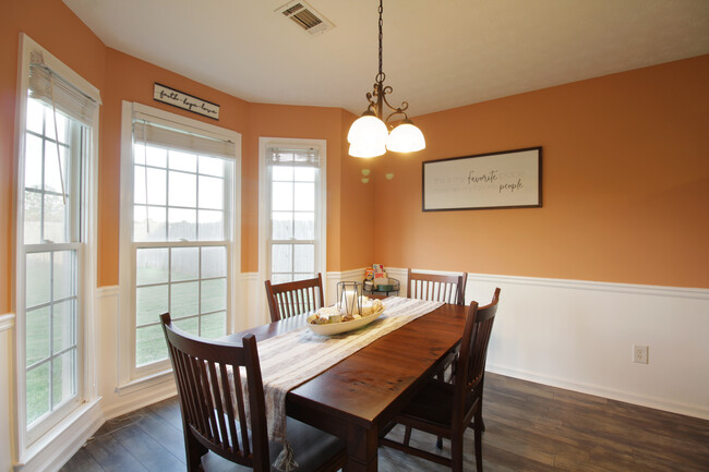 Kitchen - 202 Plum Ct