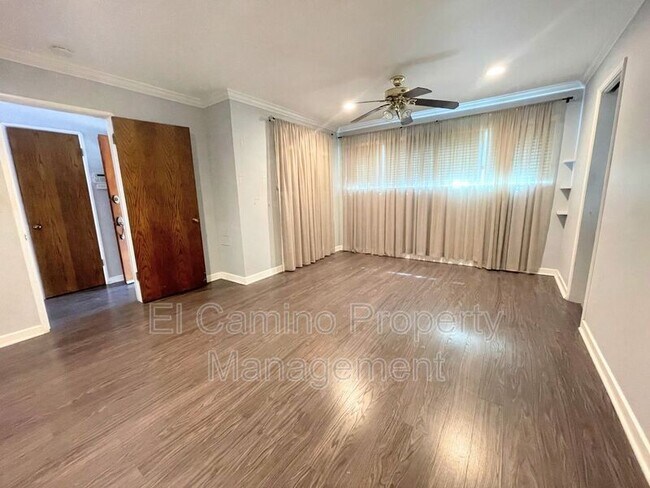 Building Photo - 12129 Anderberg Ave