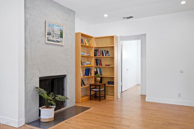 Foto del edificio - 1622 Foothill Blvd
