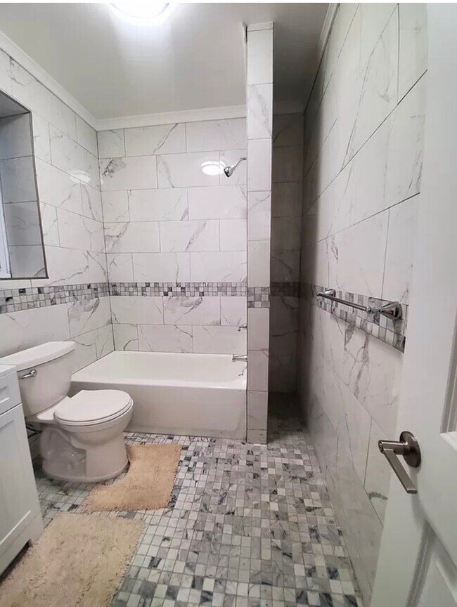 Foto del edificio - 1485 E 34th St