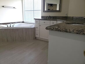 Building Photo - 5319 Ashley Way Ct