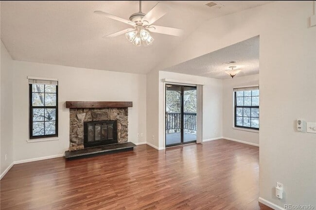 Building Photo - Wonderful Condo In Desirable Lakewood Community