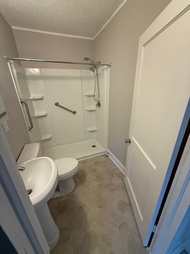 Building Photo - 2308 Albany St