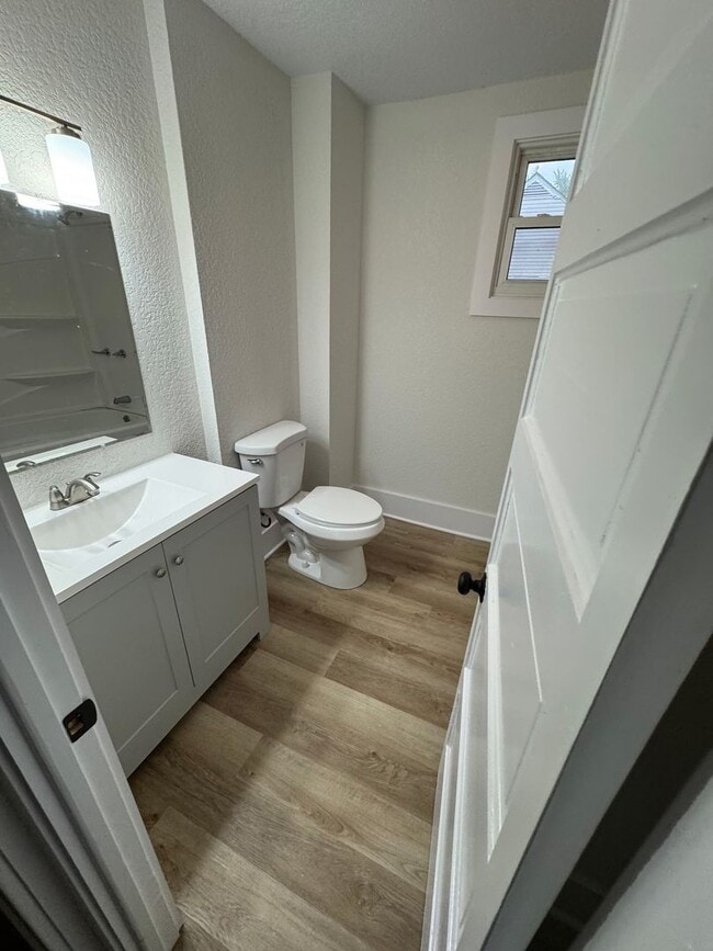 Foto del edificio - 4 bed 2 bath House