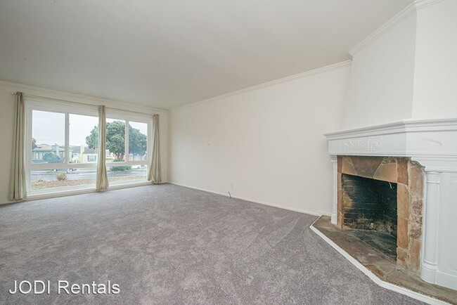 Foto del edificio - 3 br, 2 bath House - 1948 Sloat Boulevard