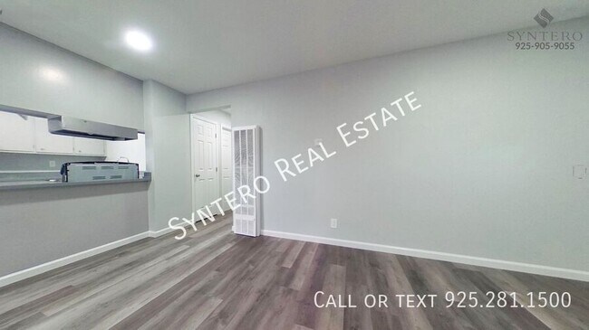 Building Photo - Glazier Dr 1524-09