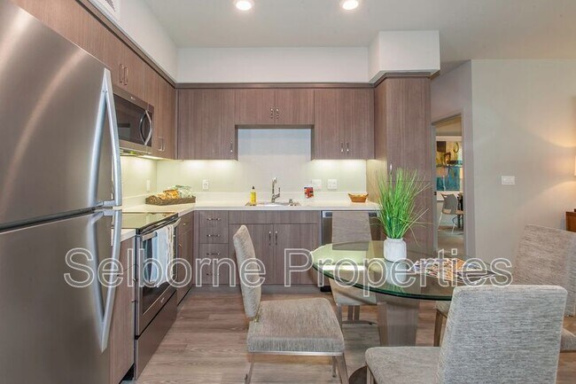 Foto del edificio - 5239 Claremont Ave