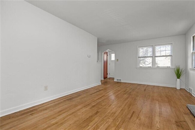 Building Photo - 255 Gilkeson Rd