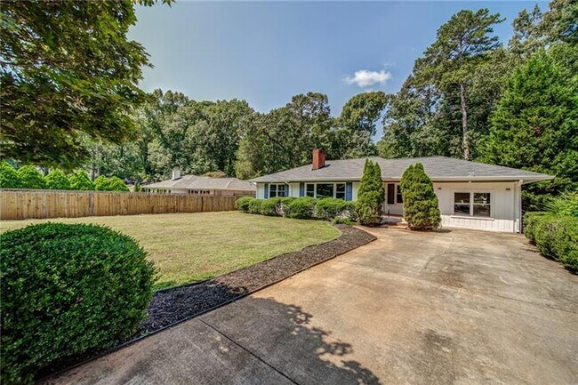 Building Photo - 1399 Pollard Dr SW