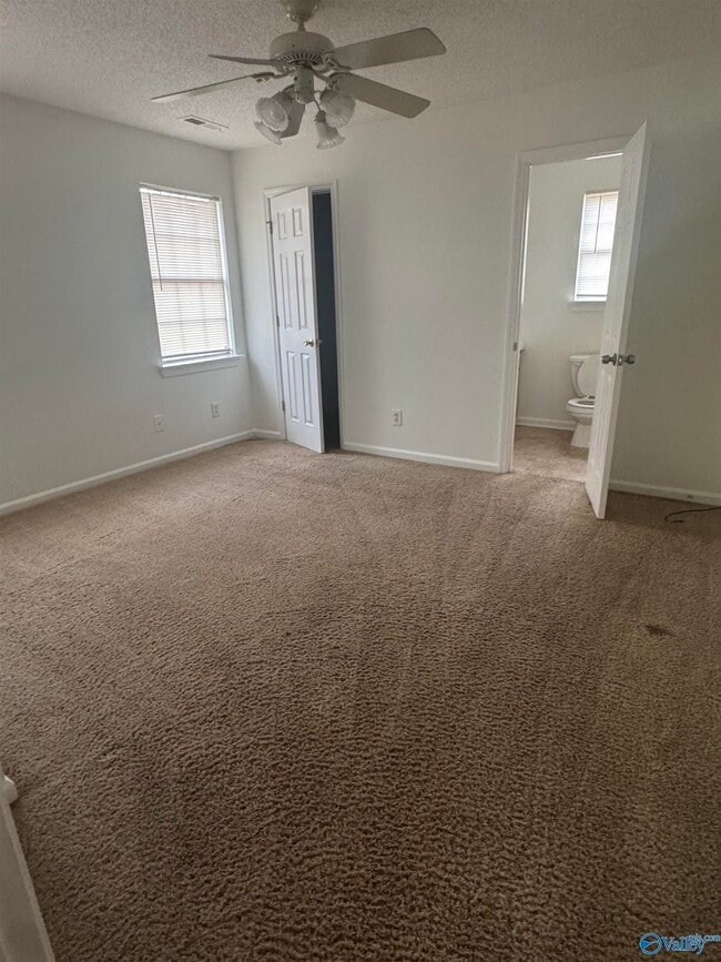 Foto del edificio - 591 Bell Factory Rd