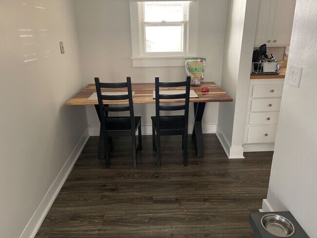 Foto del edificio - One-Bedroom Apartment in North end