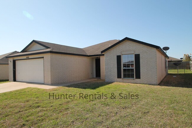 Building Photo - 3400 Lakecrest Dr