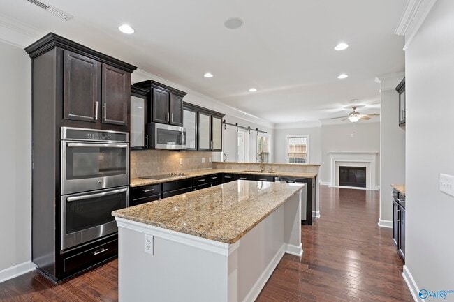 Foto del edificio - 16183 Evarard Dr NW