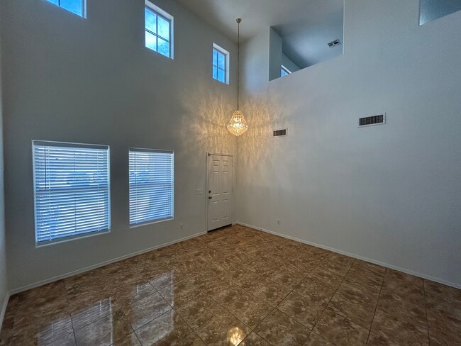 Building Photo - 7399 W Solano Dr S