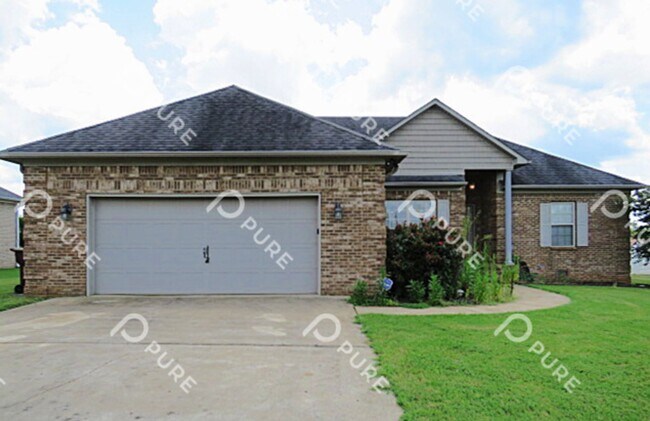 Building Photo - 25756 Iron Gate Dr!