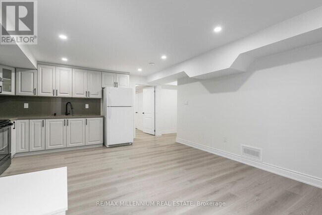 Building Photo - 919 Brass Winds Pl