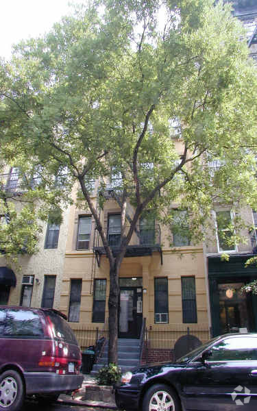 Building Photo - 341 E 85th St
