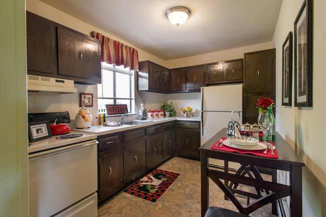 Interior Photo - Village Green Apartments