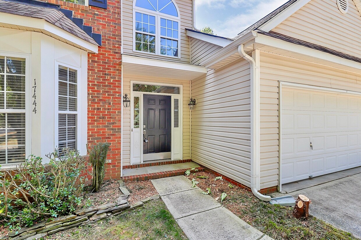 Primary Photo - 17444 Baldwin Hall Dr