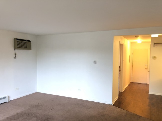 Foto del edificio - 102 Glen Ellyn Rd