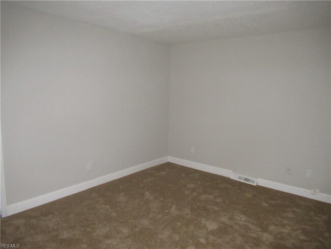 Building Photo - 17704 Fairville Ave