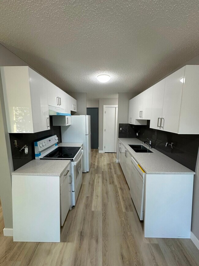 Photo du bâtiment - 4507-244 44 Ave