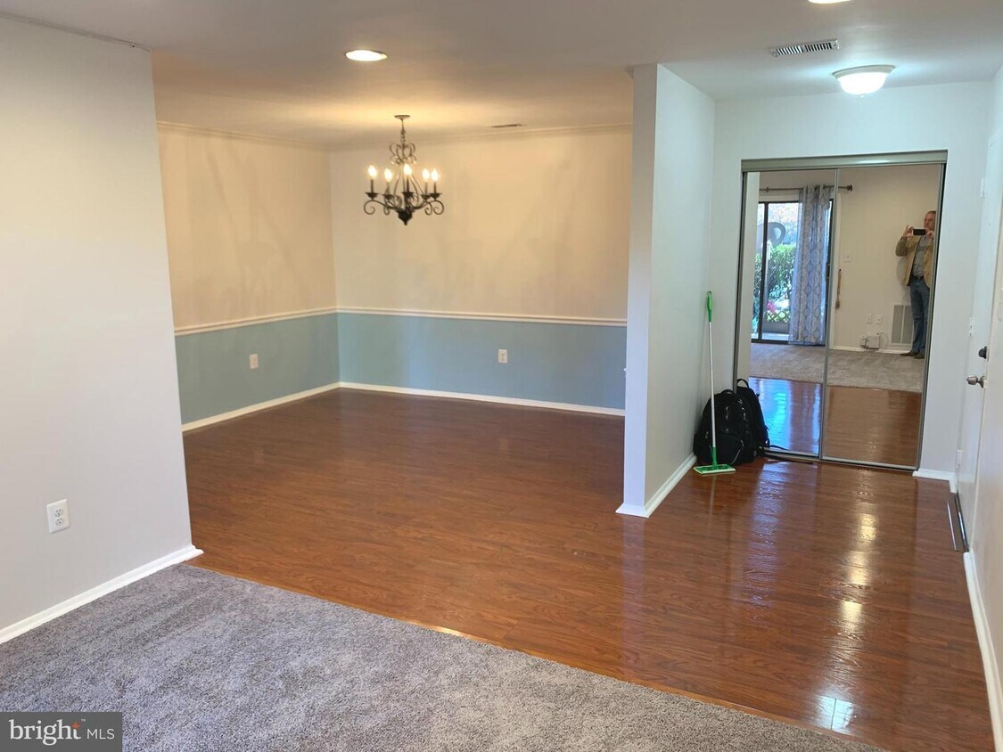 Foto principal - 8101 Needwood Rd