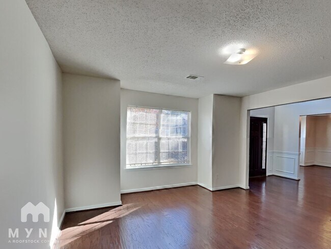 Foto del edificio - 4294 Defoors Farm Trail