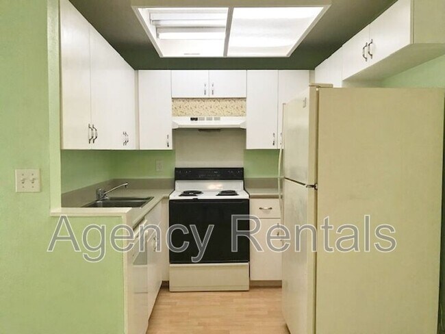 Foto del edificio - 99-262 Mananai Pl