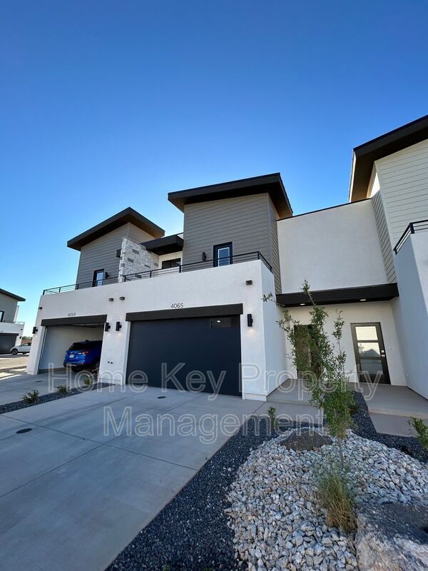 Building Photo - 4065 Eureka Aly