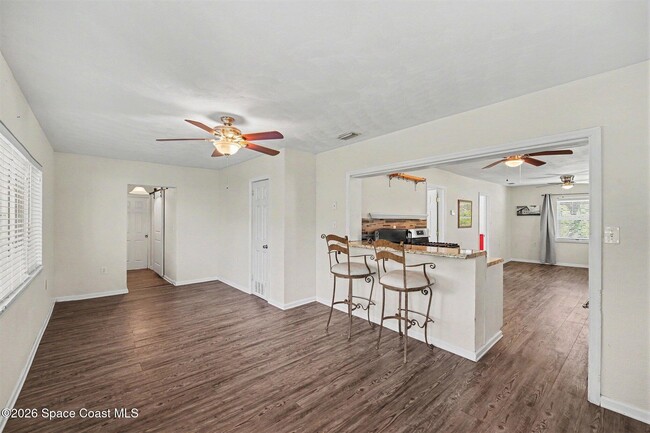 Building Photo - 1276 Gary Dr